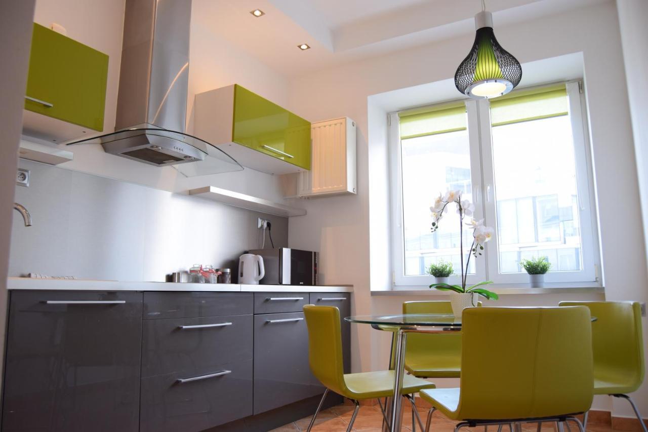 Be My Guest - Krucza Elegant Apartment - Rondo De Gaulle'A Center Of Warsaw Metro Wi-Fi Breakfast Exterior foto
