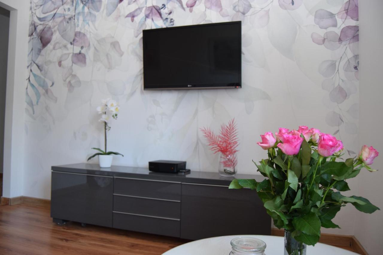 Be My Guest - Krucza Elegant Apartment - Rondo De Gaulle'A Center Of Warsaw Metro Wi-Fi Breakfast Exterior foto